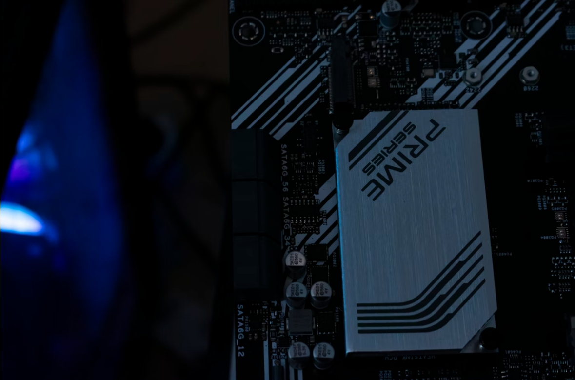 OpenAI 与 AWS 达成 380 亿美元算力战略合作 打破微软独家依赖开启多云时代