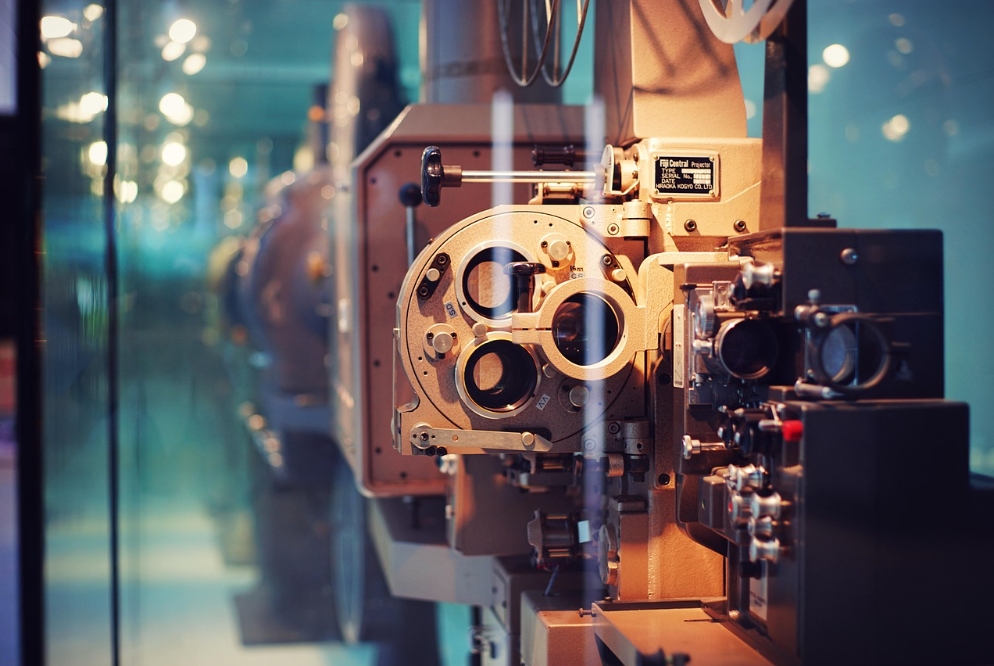 即梦 AI 发布青年导演计划：百万资助 + AI 工具，拆掉创作围墙