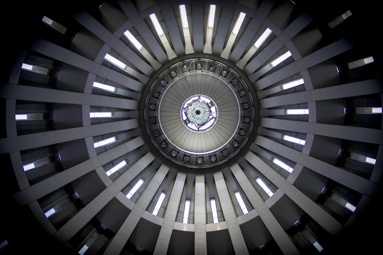 算力领域迎密集动作：甲骨文 16 泽字节集群落地，发改委启动低效设施整治